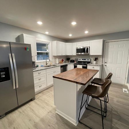 Remodeled Cottage With Sunroom Manchester Extérieur photo