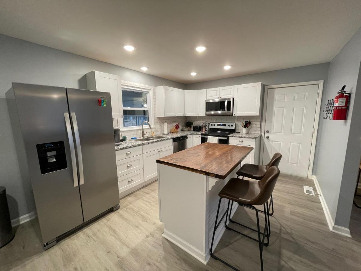 Remodeled Cottage With Sunroom Manchester Extérieur photo