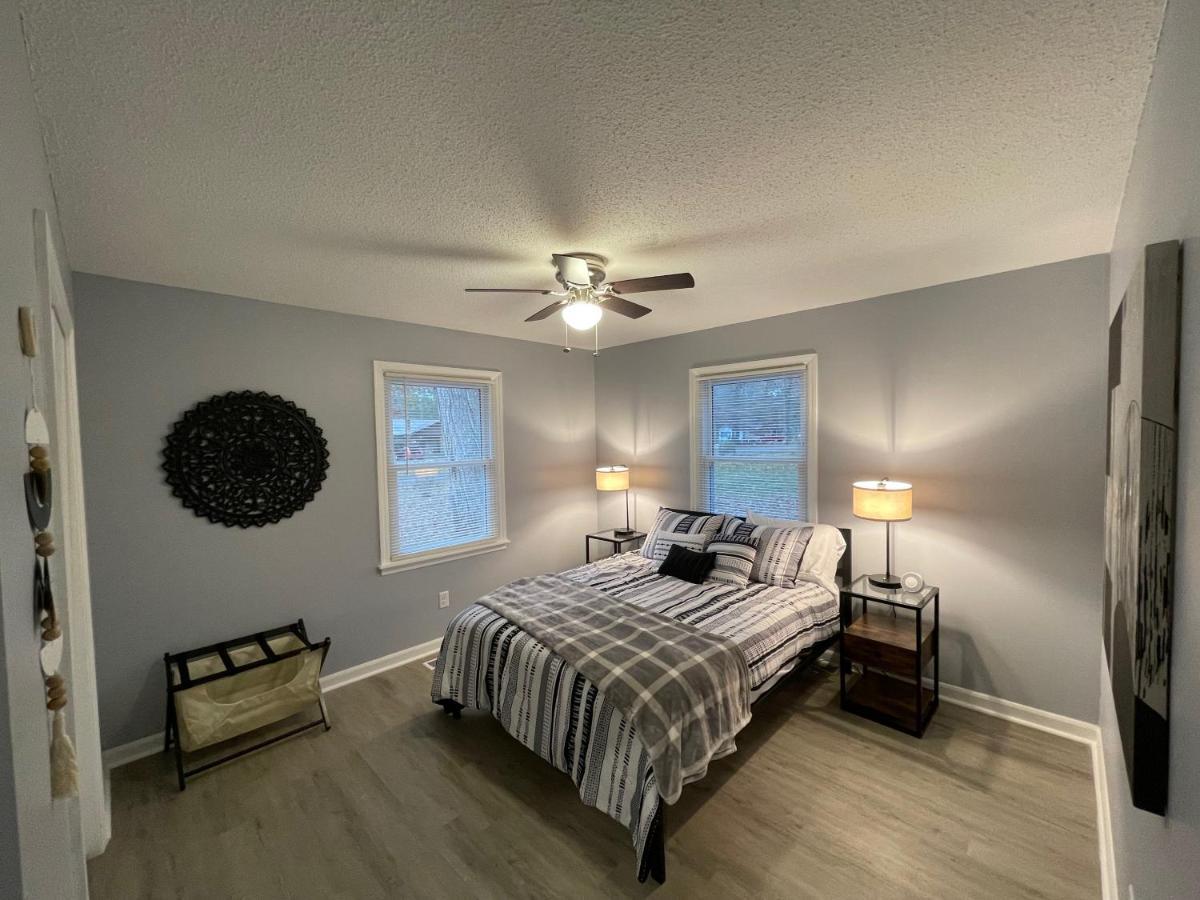 Remodeled Cottage With Sunroom Manchester Extérieur photo