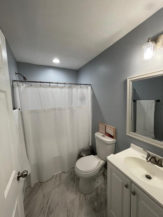 Remodeled Cottage With Sunroom Manchester Extérieur photo