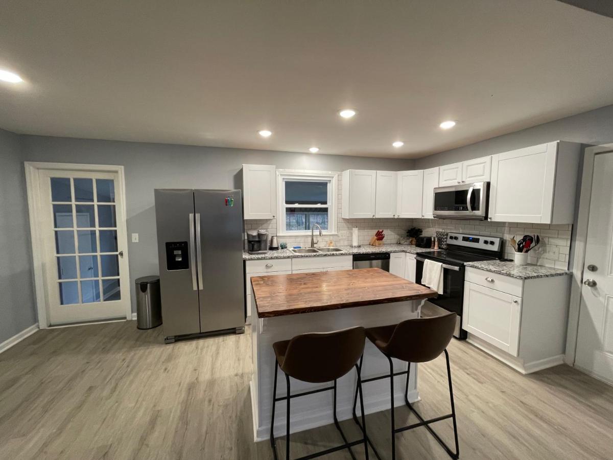 Remodeled Cottage With Sunroom Manchester Extérieur photo