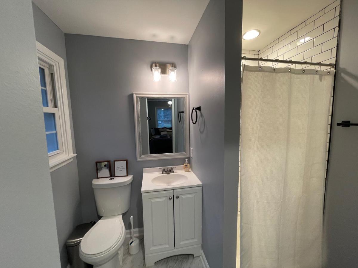 Remodeled Cottage With Sunroom Manchester Extérieur photo